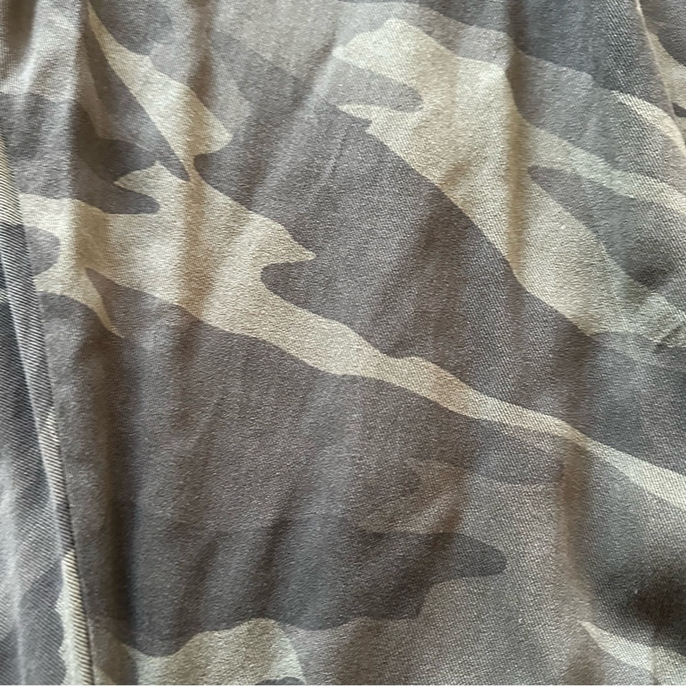 Splendid Camouflage Joggers - Picture 16 of 16